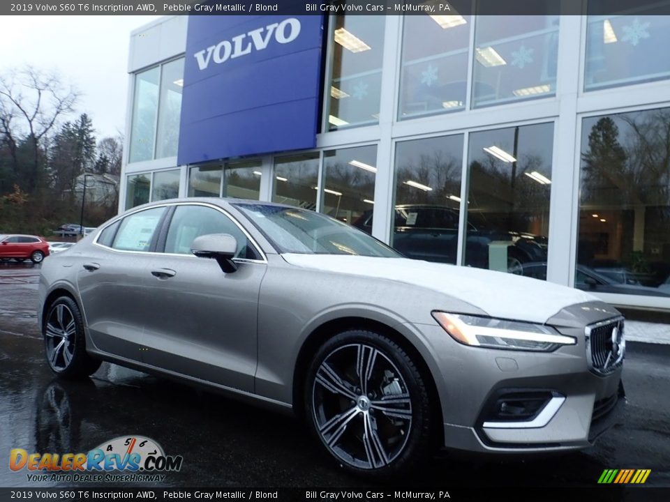 Front 3/4 View of 2019 Volvo S60 T6 Inscription AWD Photo #1