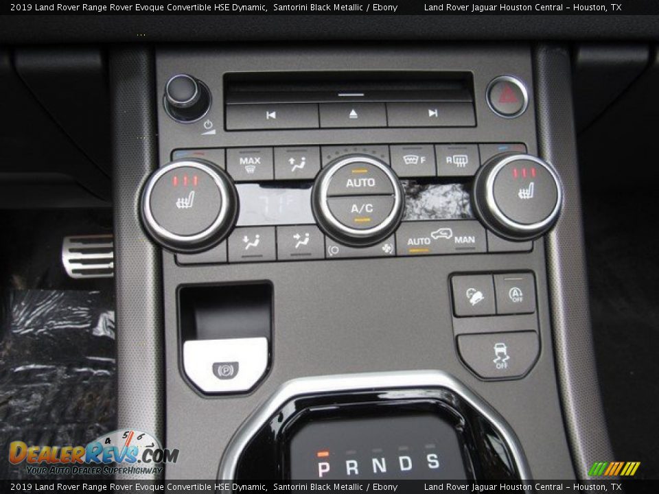 Controls of 2019 Land Rover Range Rover Evoque Convertible HSE Dynamic Photo #30