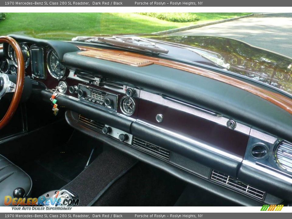 1970 Mercedes-Benz SL Class 280 SL Roadster Dark Red / Black Photo #25