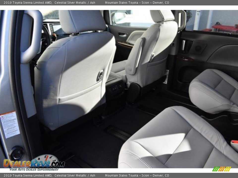 2019 Toyota Sienna Limited AWD Celestial Silver Metallic / Ash Photo #14