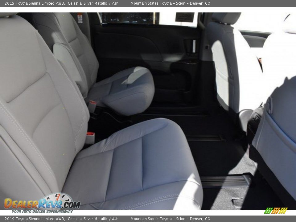 2019 Toyota Sienna Limited AWD Celestial Silver Metallic / Ash Photo #20