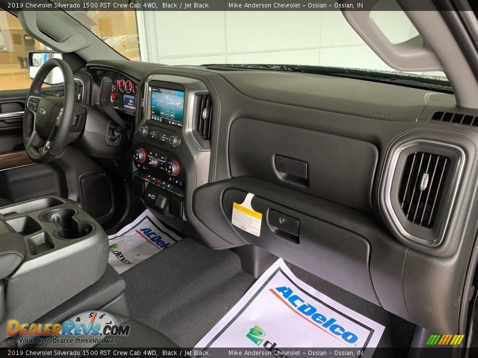 2019 Chevrolet Silverado 1500 RST Crew Cab 4WD Black / Jet Black Photo #32