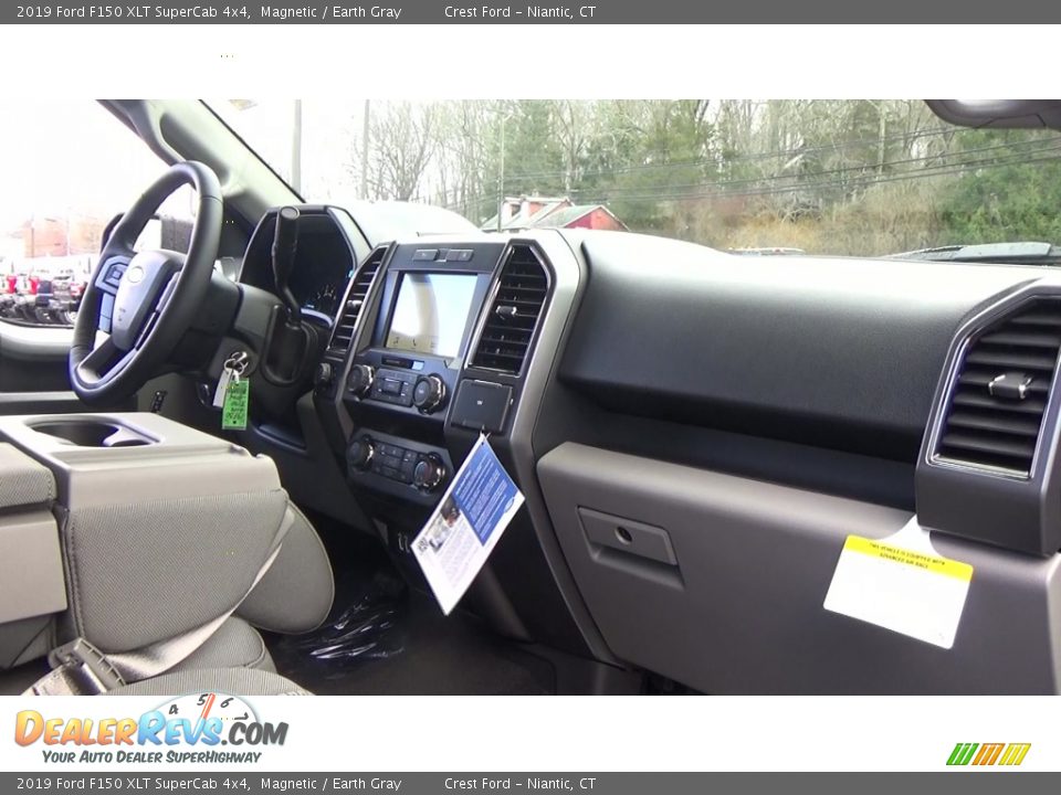 2019 Ford F150 XLT SuperCab 4x4 Magnetic / Earth Gray Photo #24