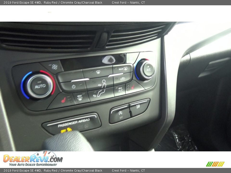 2019 Ford Escape SE 4WD Ruby Red / Chromite Gray/Charcoal Black Photo #16