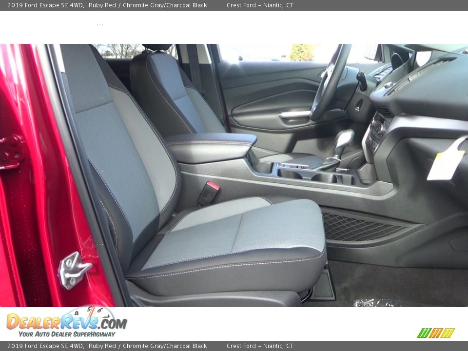 2019 Ford Escape SE 4WD Ruby Red / Chromite Gray/Charcoal Black Photo #24