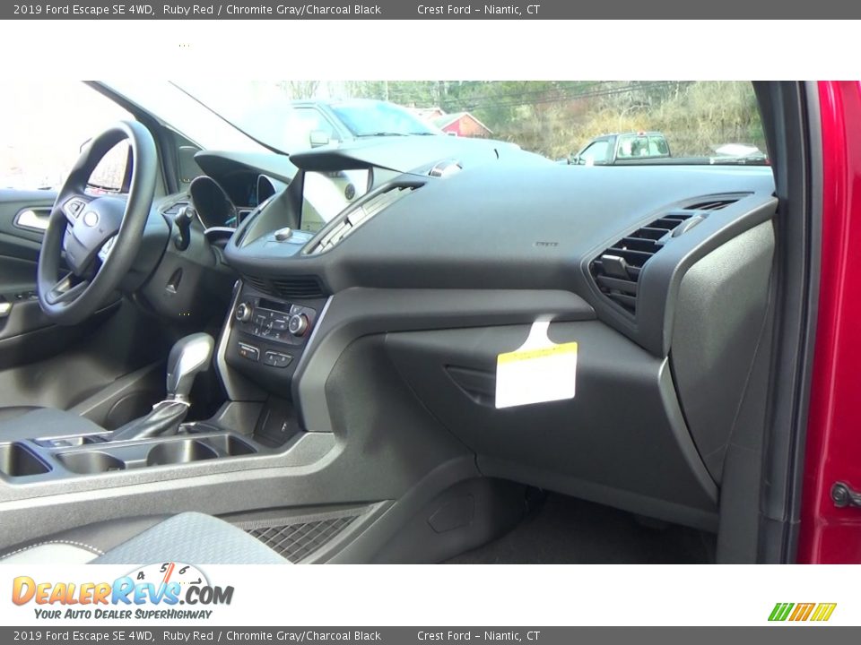 2019 Ford Escape SE 4WD Ruby Red / Chromite Gray/Charcoal Black Photo #25