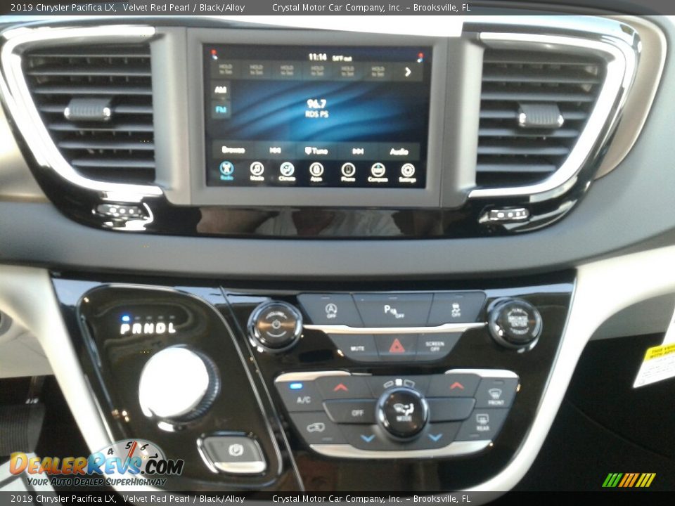 Controls of 2019 Chrysler Pacifica LX Photo #15