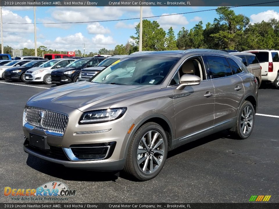 Front 3/4 View of 2019 Lincoln Nautilus Select AWD Photo #1
