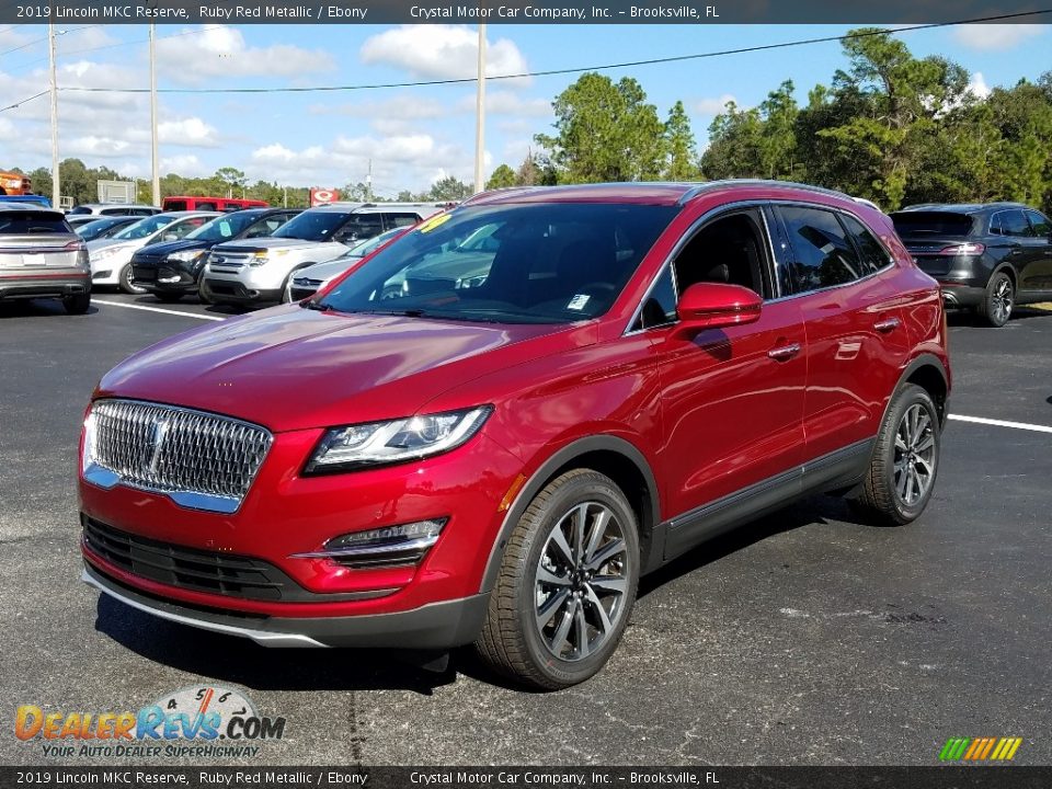 Front 3/4 View of 2019 Lincoln MKC Reserve Photo #1