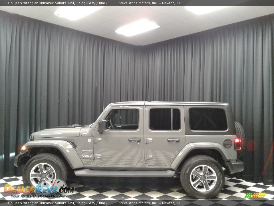 2019 Jeep Wrangler Unlimited Sahara 4x4 Sting-Gray / Black Photo #1