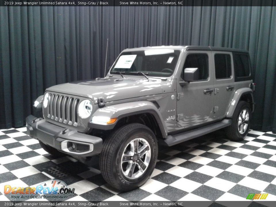 2019 Jeep Wrangler Unlimited Sahara 4x4 Sting-Gray / Black Photo #2