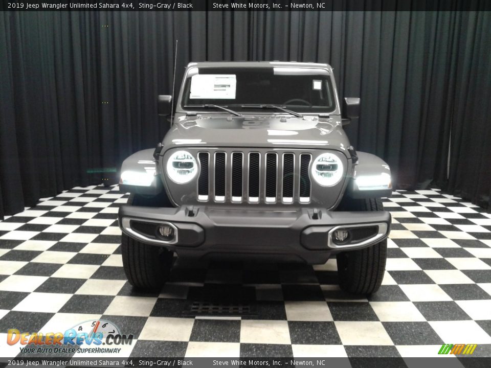 2019 Jeep Wrangler Unlimited Sahara 4x4 Sting-Gray / Black Photo #3