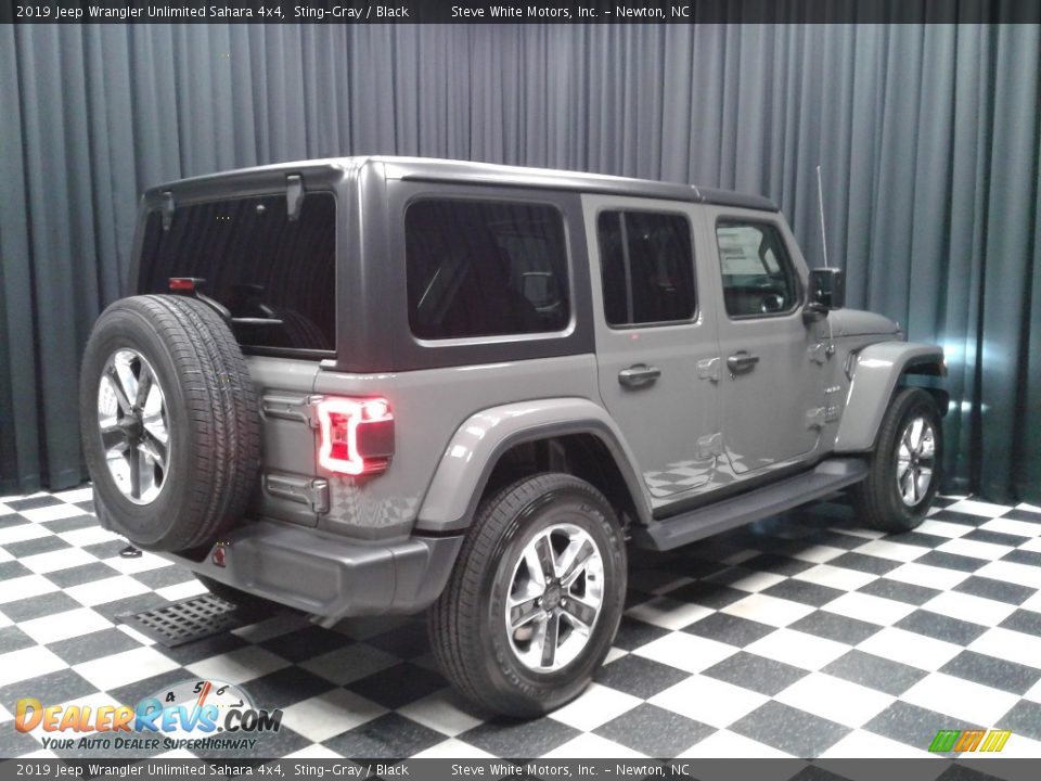 2019 Jeep Wrangler Unlimited Sahara 4x4 Sting-Gray / Black Photo #6