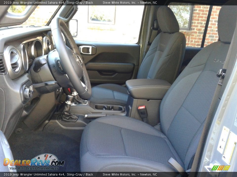 2019 Jeep Wrangler Unlimited Sahara 4x4 Sting-Gray / Black Photo #10