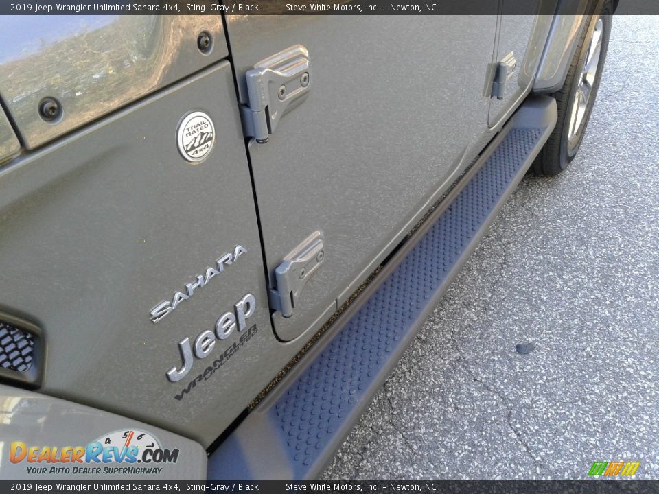 2019 Jeep Wrangler Unlimited Sahara 4x4 Sting-Gray / Black Photo #27