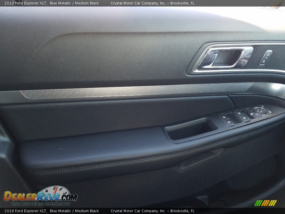 2019 Ford Explorer XLT Blue Metallic / Medium Black Photo #18