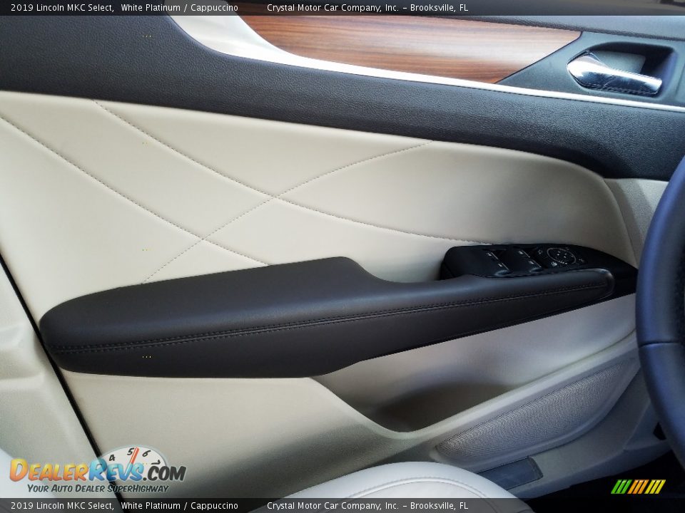 2019 Lincoln MKC Select White Platinum / Cappuccino Photo #17