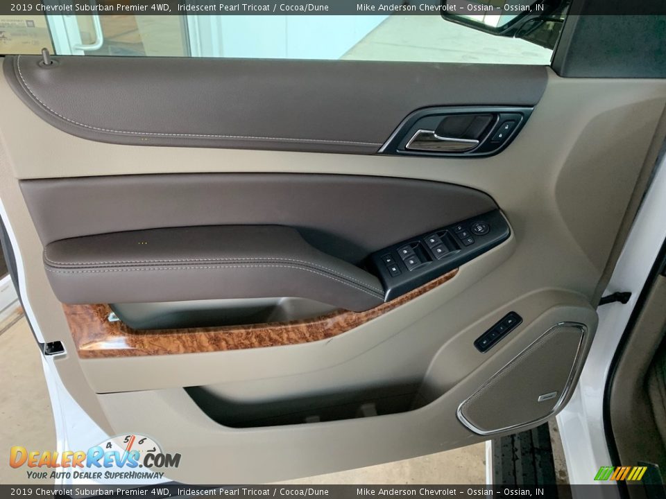 2019 Chevrolet Suburban Premier 4WD Iridescent Pearl Tricoat / Cocoa/Dune Photo #5
