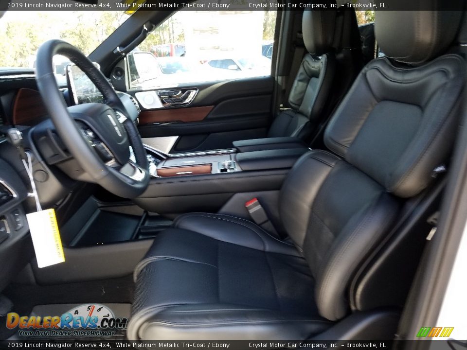 Front Seat of 2019 Lincoln Navigator Reserve 4x4 Photo #9