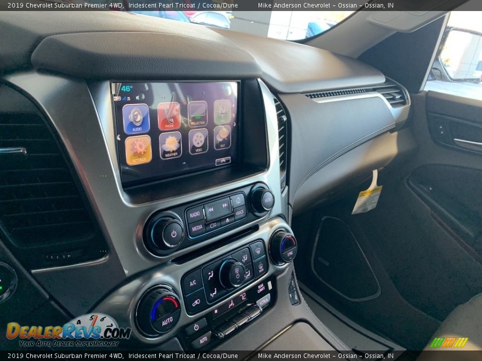 2019 Chevrolet Suburban Premier 4WD Iridescent Pearl Tricoat / Cocoa/Dune Photo #12