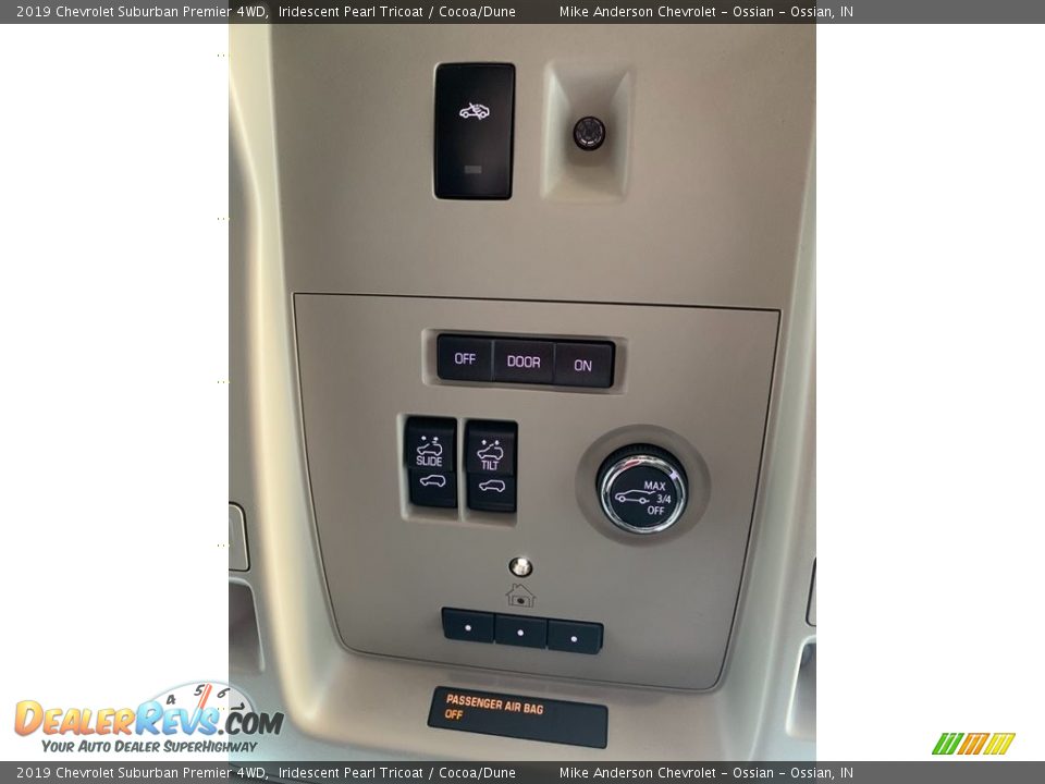 2019 Chevrolet Suburban Premier 4WD Iridescent Pearl Tricoat / Cocoa/Dune Photo #13