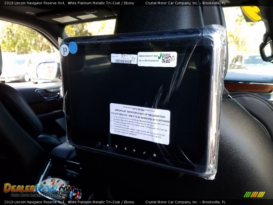2019 Lincoln Navigator Reserve 4x4 White Platinum Metallic Tri-Coat / Ebony Photo #15