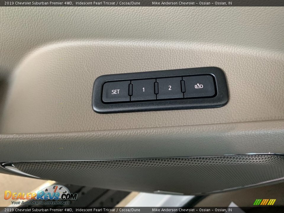 2019 Chevrolet Suburban Premier 4WD Iridescent Pearl Tricoat / Cocoa/Dune Photo #19