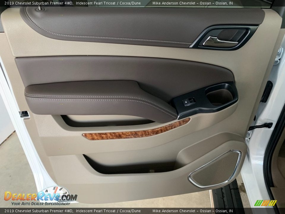 2019 Chevrolet Suburban Premier 4WD Iridescent Pearl Tricoat / Cocoa/Dune Photo #21