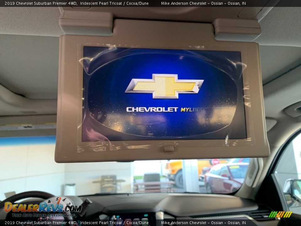 2019 Chevrolet Suburban Premier 4WD Iridescent Pearl Tricoat / Cocoa/Dune Photo #24