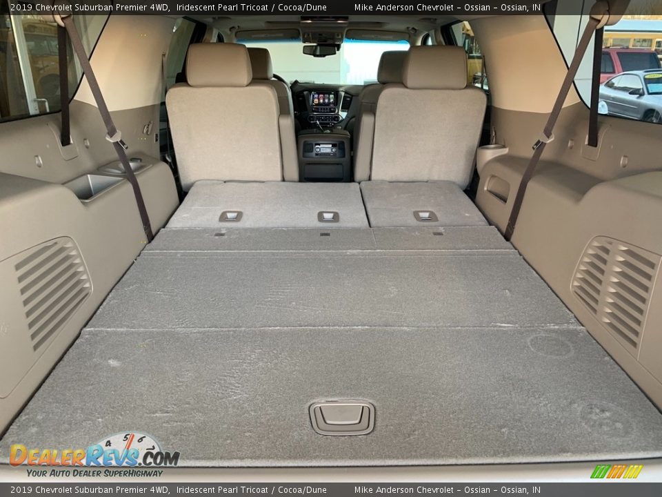 2019 Chevrolet Suburban Premier 4WD Iridescent Pearl Tricoat / Cocoa/Dune Photo #31