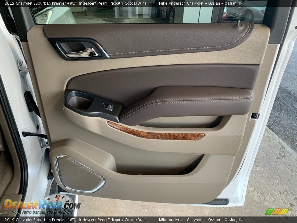 2019 Chevrolet Suburban Premier 4WD Iridescent Pearl Tricoat / Cocoa/Dune Photo #36