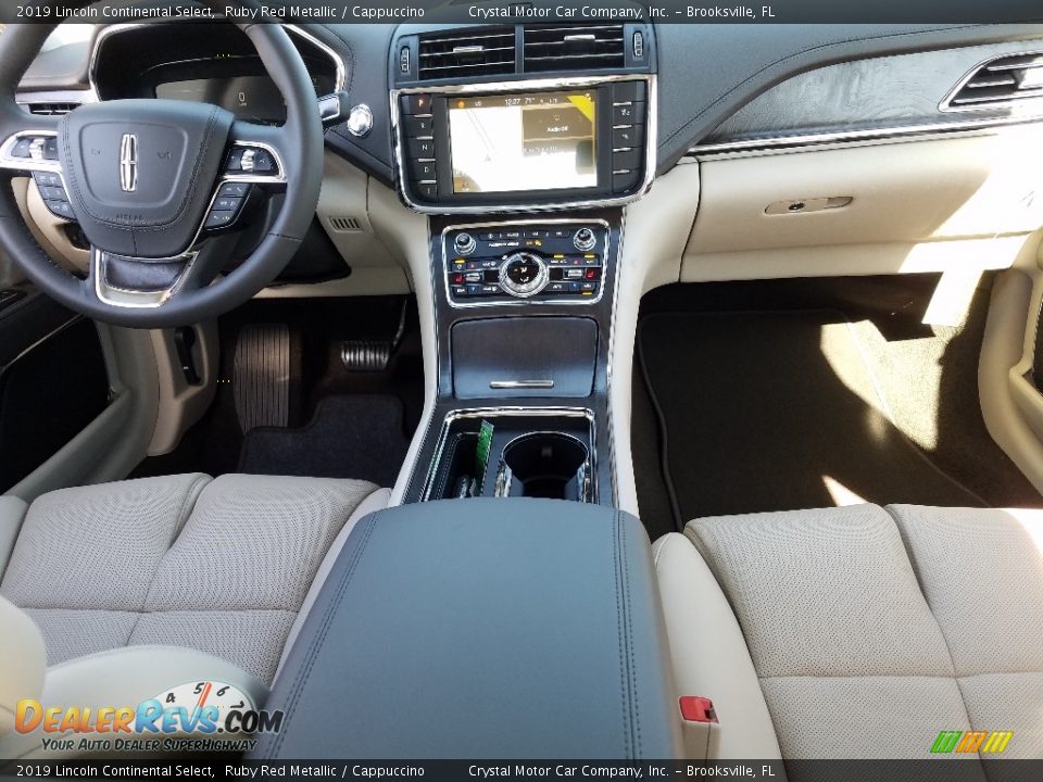 Dashboard of 2019 Lincoln Continental Select Photo #13