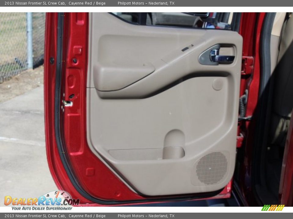 2013 Nissan Frontier SL Crew Cab Cayenne Red / Beige Photo #16