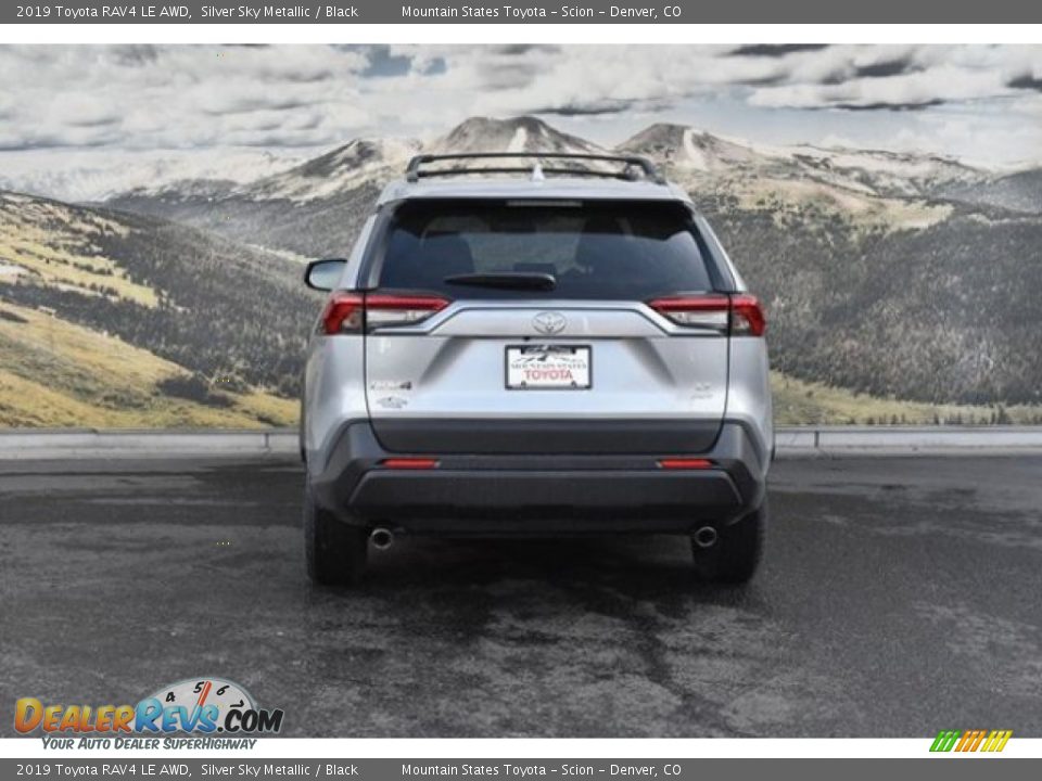 2019 Toyota RAV4 LE AWD Silver Sky Metallic / Black Photo #4
