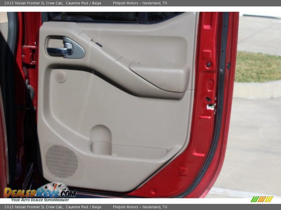 2013 Nissan Frontier SL Crew Cab Cayenne Red / Beige Photo #21