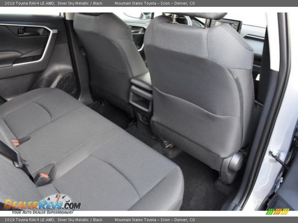 2019 Toyota RAV4 LE AWD Silver Sky Metallic / Black Photo #16