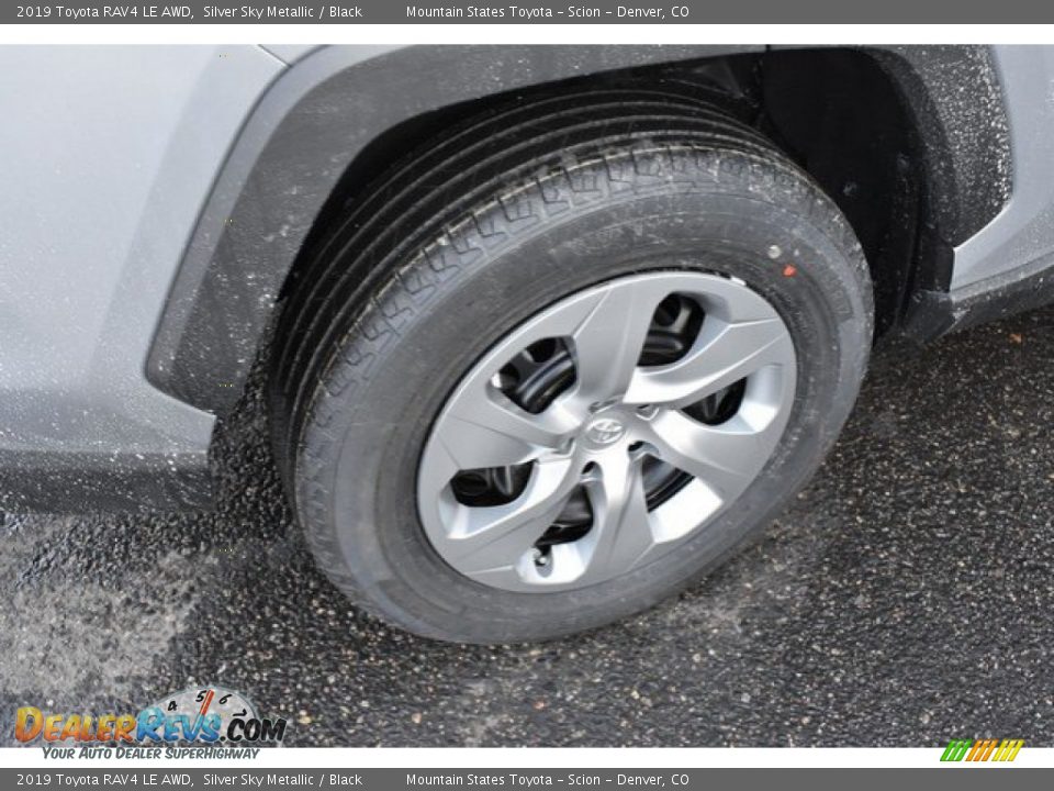 2019 Toyota RAV4 LE AWD Silver Sky Metallic / Black Photo #34