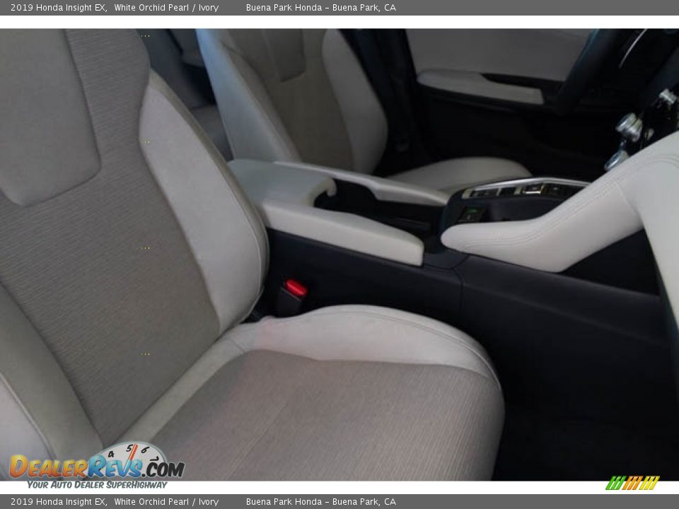 2019 Honda Insight EX White Orchid Pearl / Ivory Photo #32