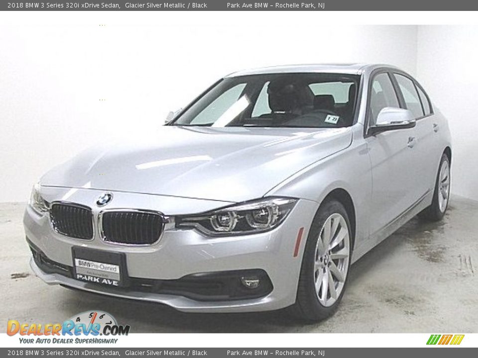 2018 BMW 3 Series 320i xDrive Sedan Glacier Silver Metallic / Black Photo #1