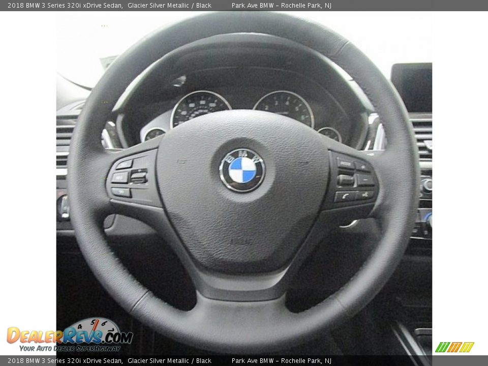 2018 BMW 3 Series 320i xDrive Sedan Glacier Silver Metallic / Black Photo #23