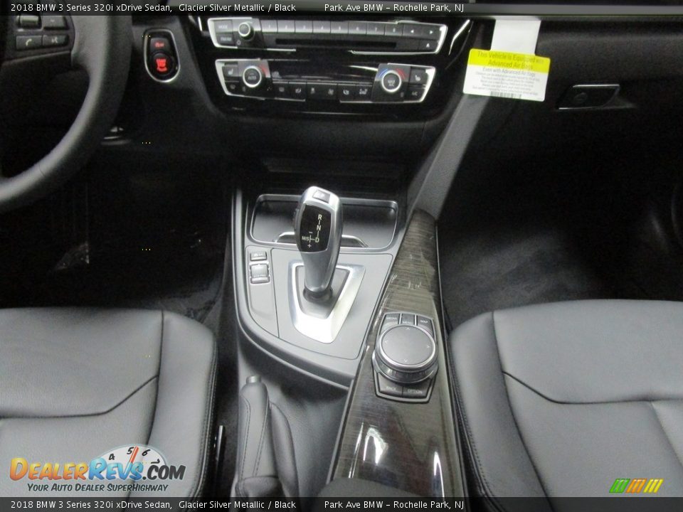 2018 BMW 3 Series 320i xDrive Sedan Glacier Silver Metallic / Black Photo #27