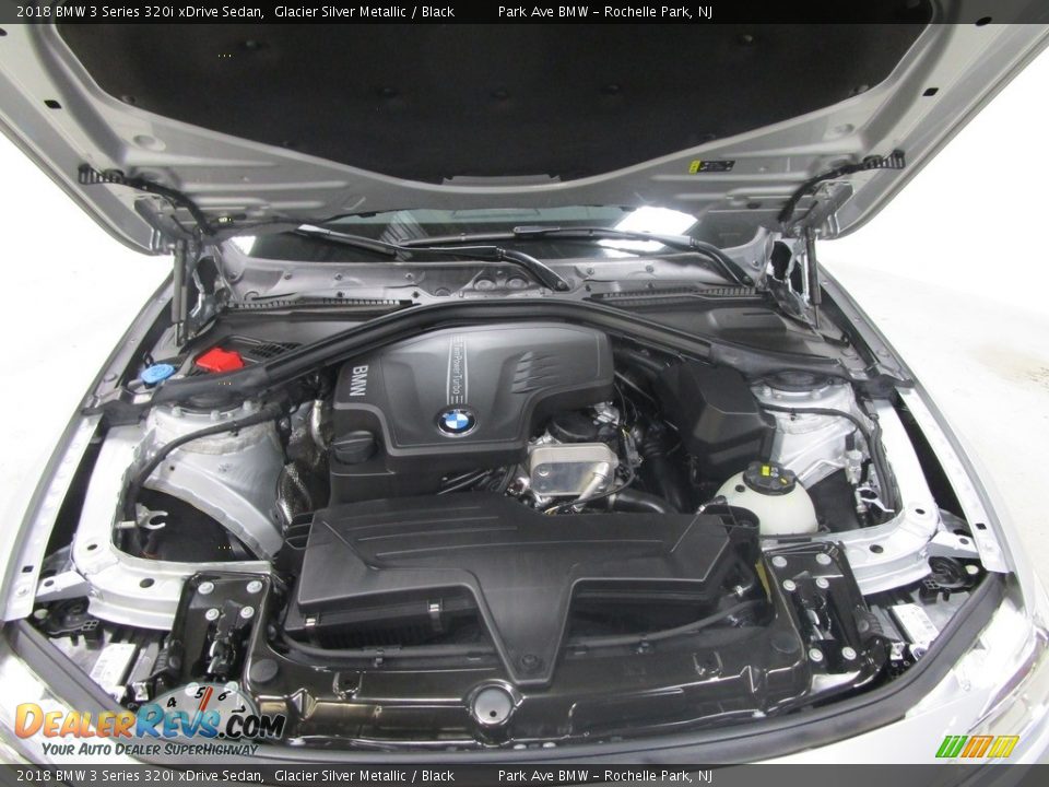 2018 BMW 3 Series 320i xDrive Sedan Glacier Silver Metallic / Black Photo #29