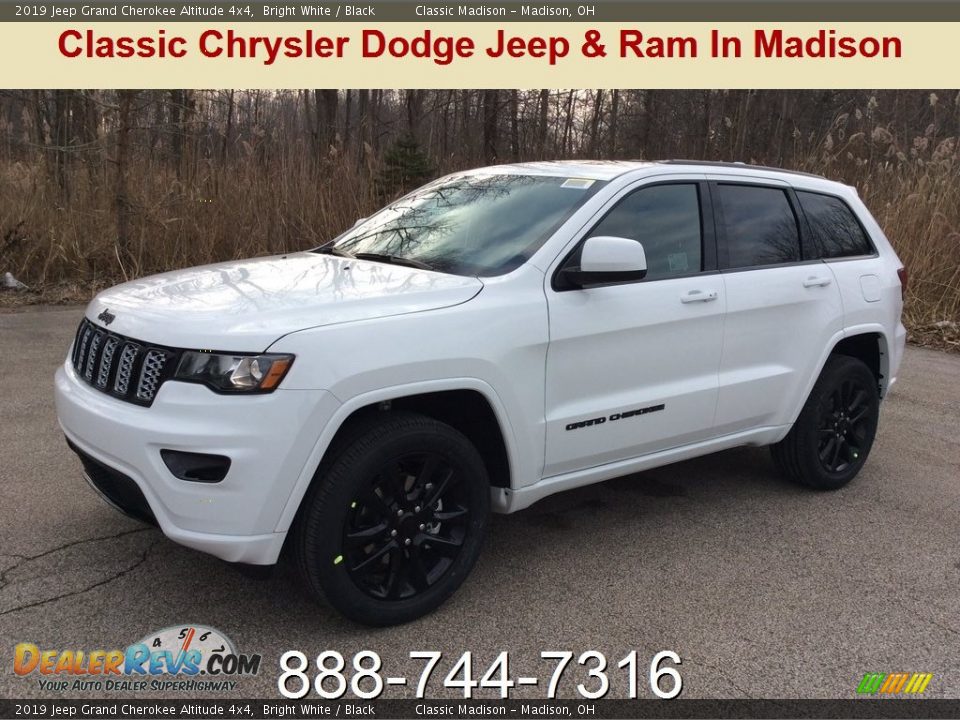2019 Jeep Grand Cherokee Altitude 4x4 Bright White / Black Photo #1