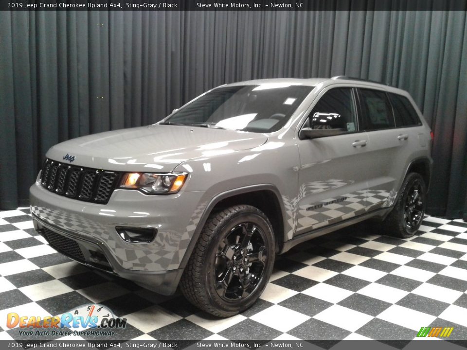 2019 Jeep Grand Cherokee Upland 4x4 Sting-Gray / Black Photo #2