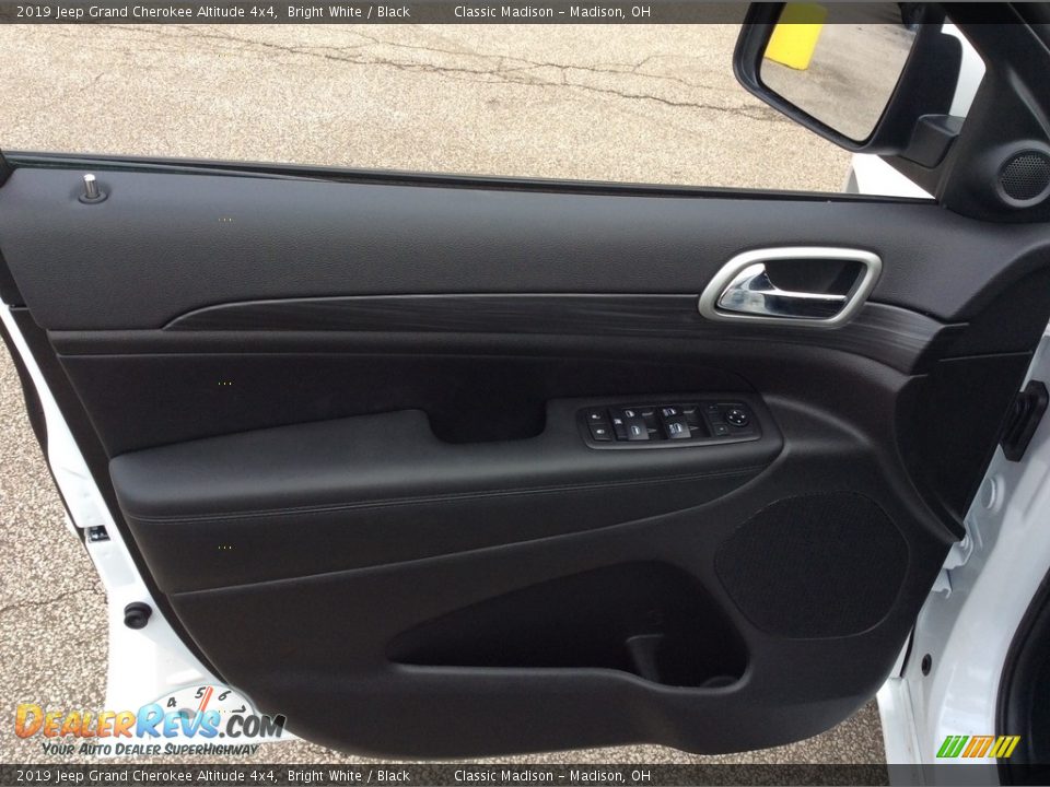 2019 Jeep Grand Cherokee Altitude 4x4 Bright White / Black Photo #8