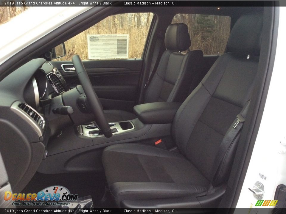 2019 Jeep Grand Cherokee Altitude 4x4 Bright White / Black Photo #10
