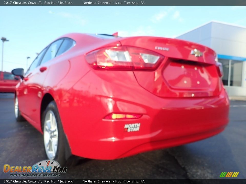 2017 Chevrolet Cruze LT Red Hot / Jet Black Photo #5