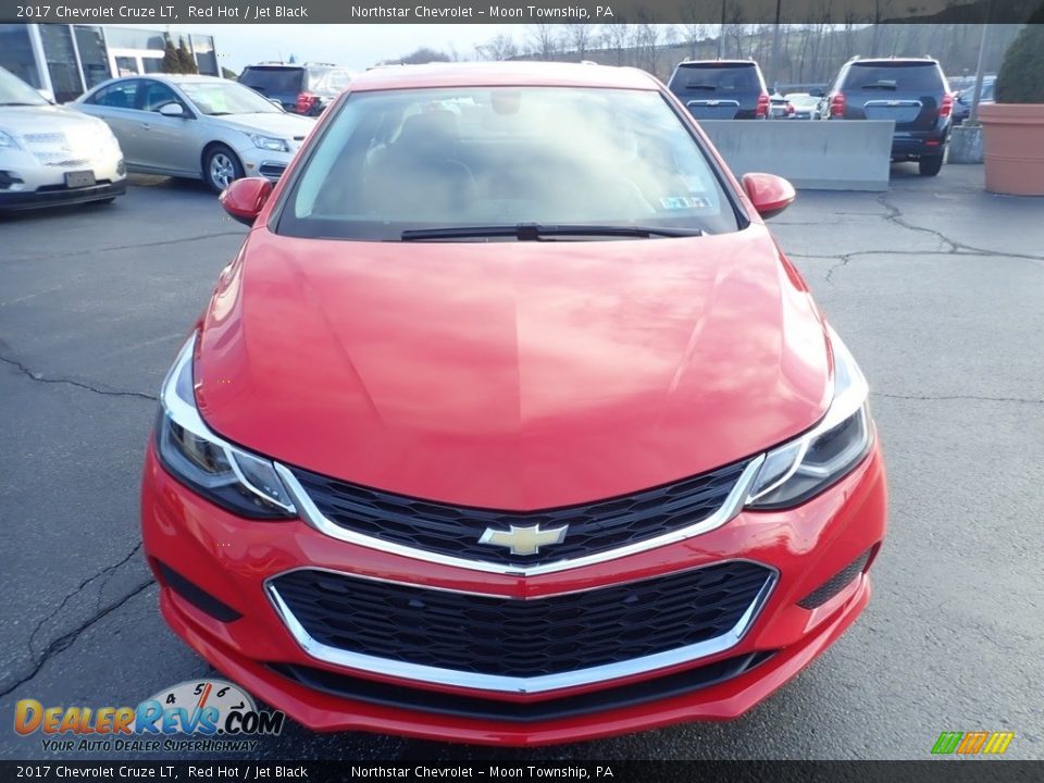 2017 Chevrolet Cruze LT Red Hot / Jet Black Photo #13