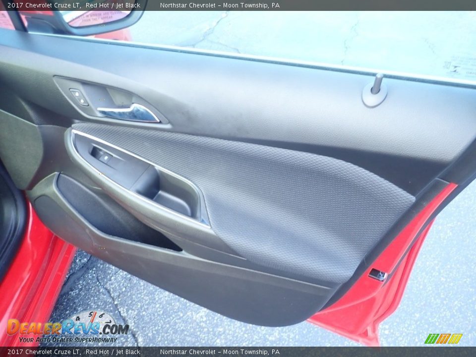 2017 Chevrolet Cruze LT Red Hot / Jet Black Photo #17