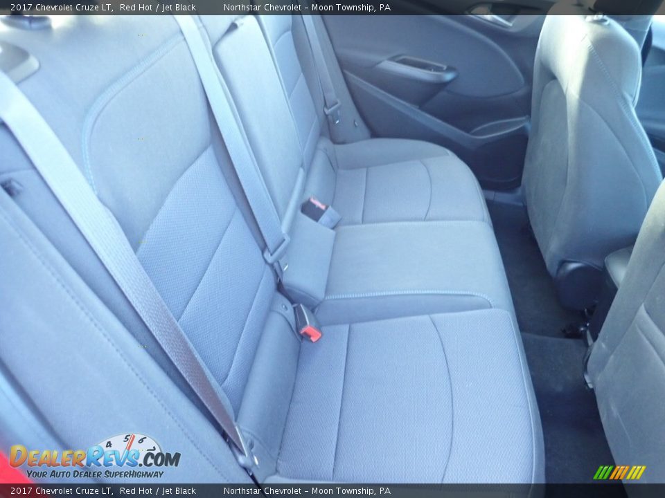 2017 Chevrolet Cruze LT Red Hot / Jet Black Photo #18